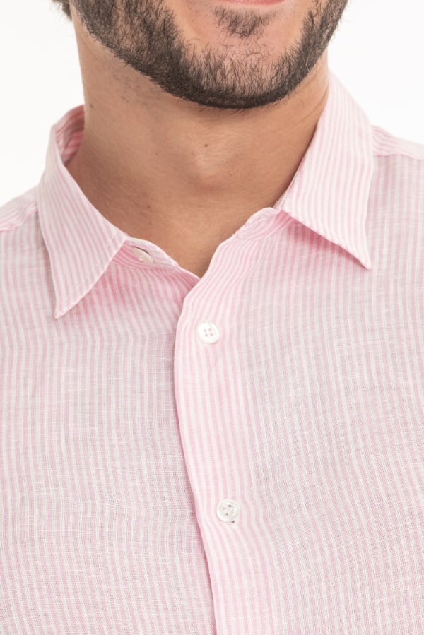 Close-up of breathable linen texture – premium sustainable linen shirts